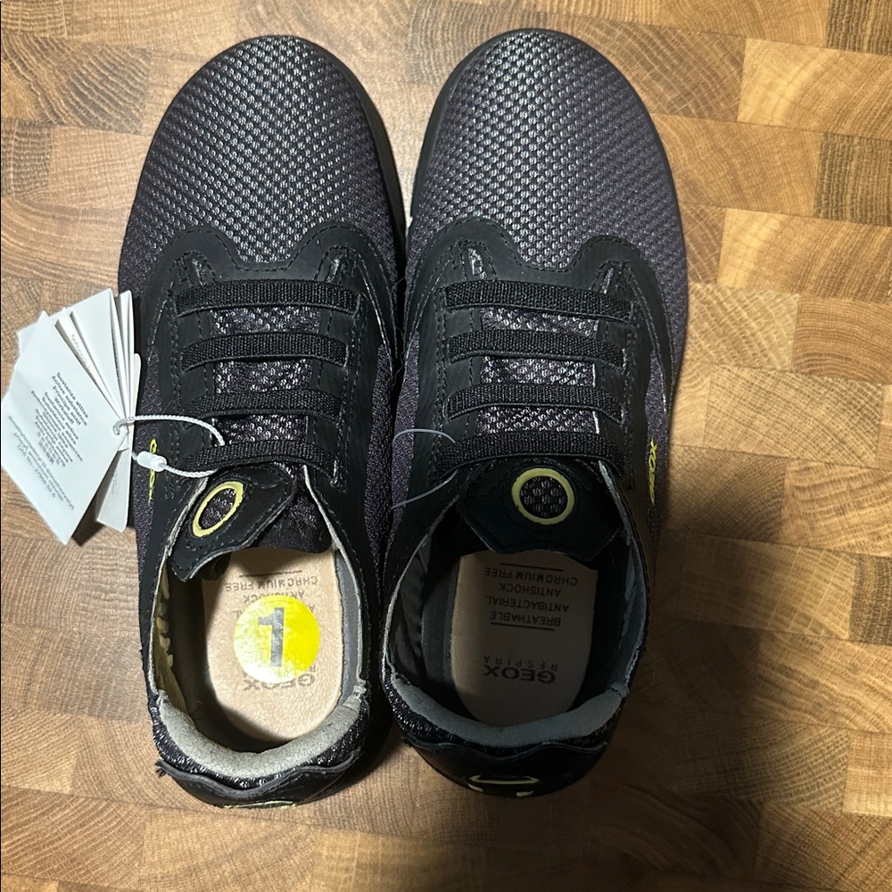 Geox Respira Dark Textured Sneakers New
